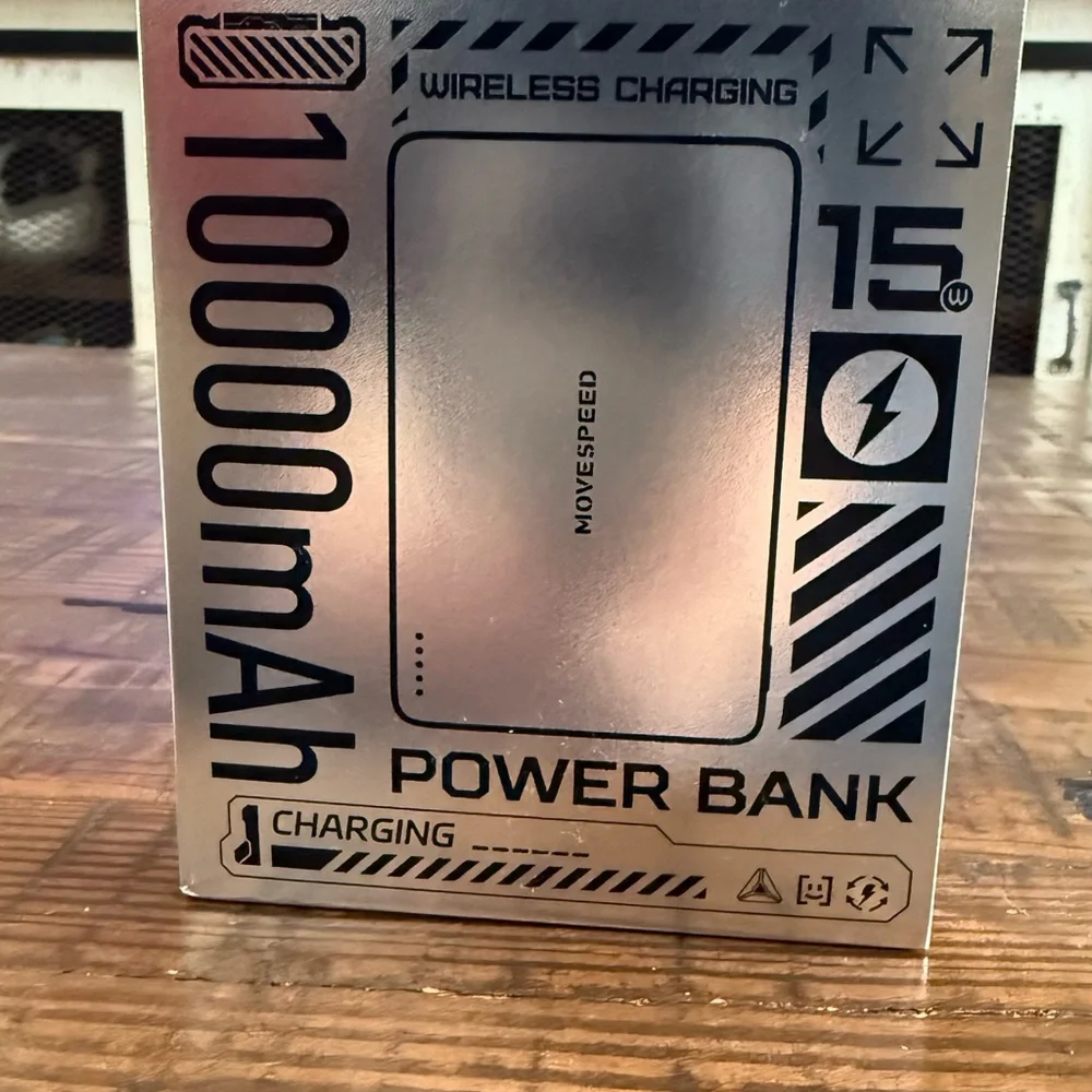 Magnetic Blade Wireless Charger - Silver